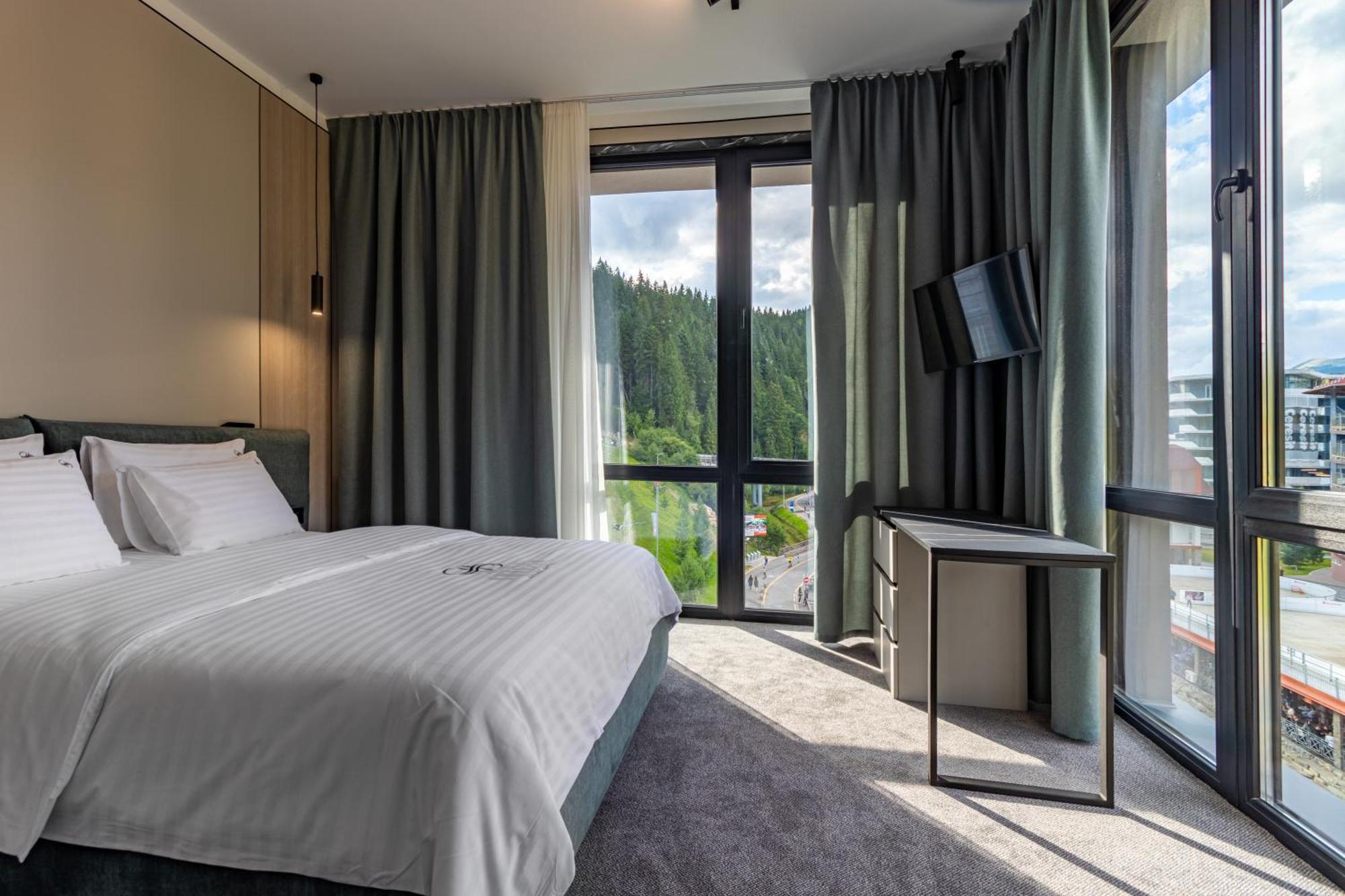 Shelter Apart Hotel Bukovel Exterior photo